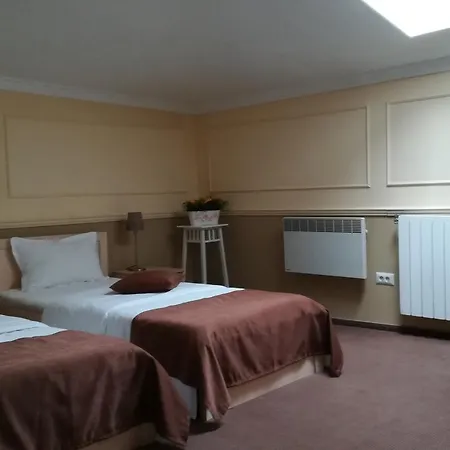 Hanu' Berarilor 3* Bükreş